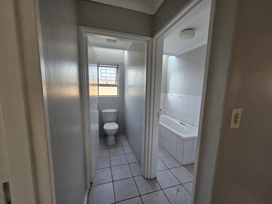 To Let 3 Bedroom Property for Rent in Nahoon Valley Park Eastern Cape